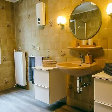 Klink Apartment *